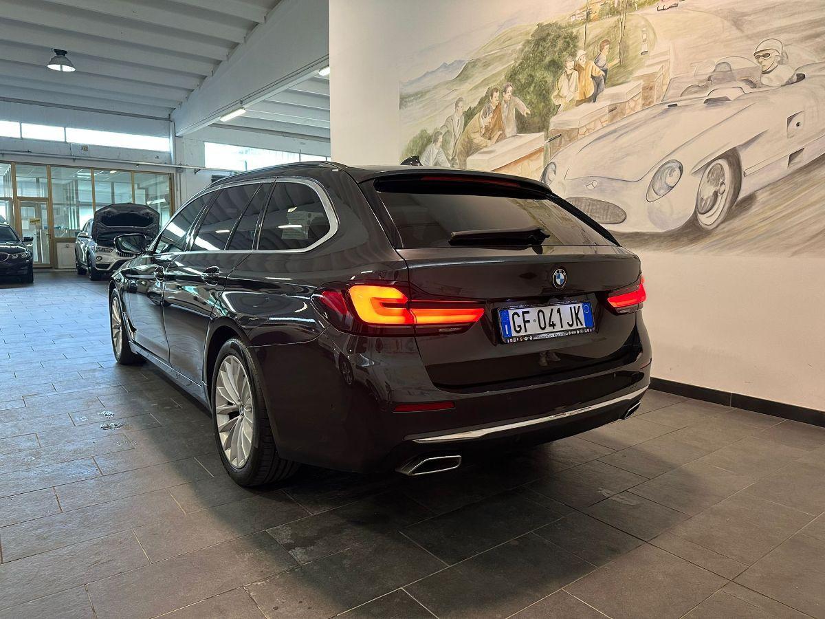 BMW 520d xDrive 48V LUXURY - INDIVIDUAL - LISTINO OLTRE 90MILA - GAR.24 MESI
