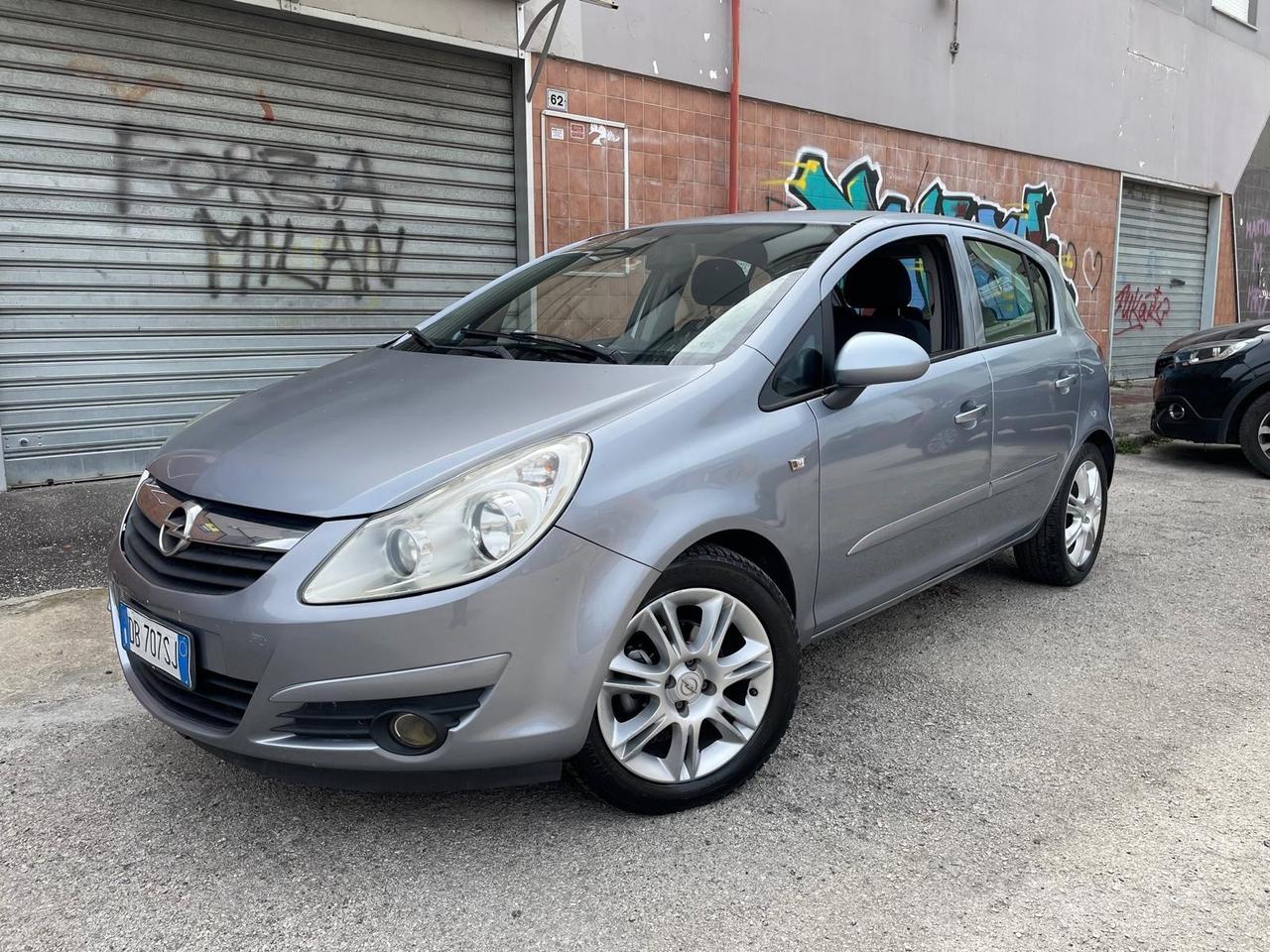 Opel Corsa 1.2 5 porte CON 160MILA KM IN OTTIME CONDIZIONI