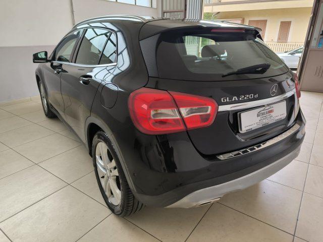 MERCEDES-BENZ GLA 220 d Automatic 4Matic Sport
