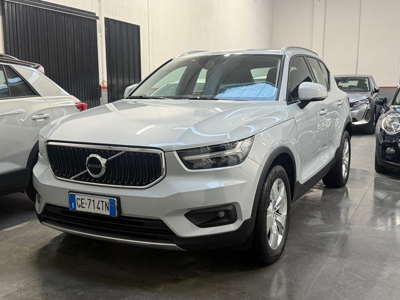 Volvo XC40 T2 Momentum Core
