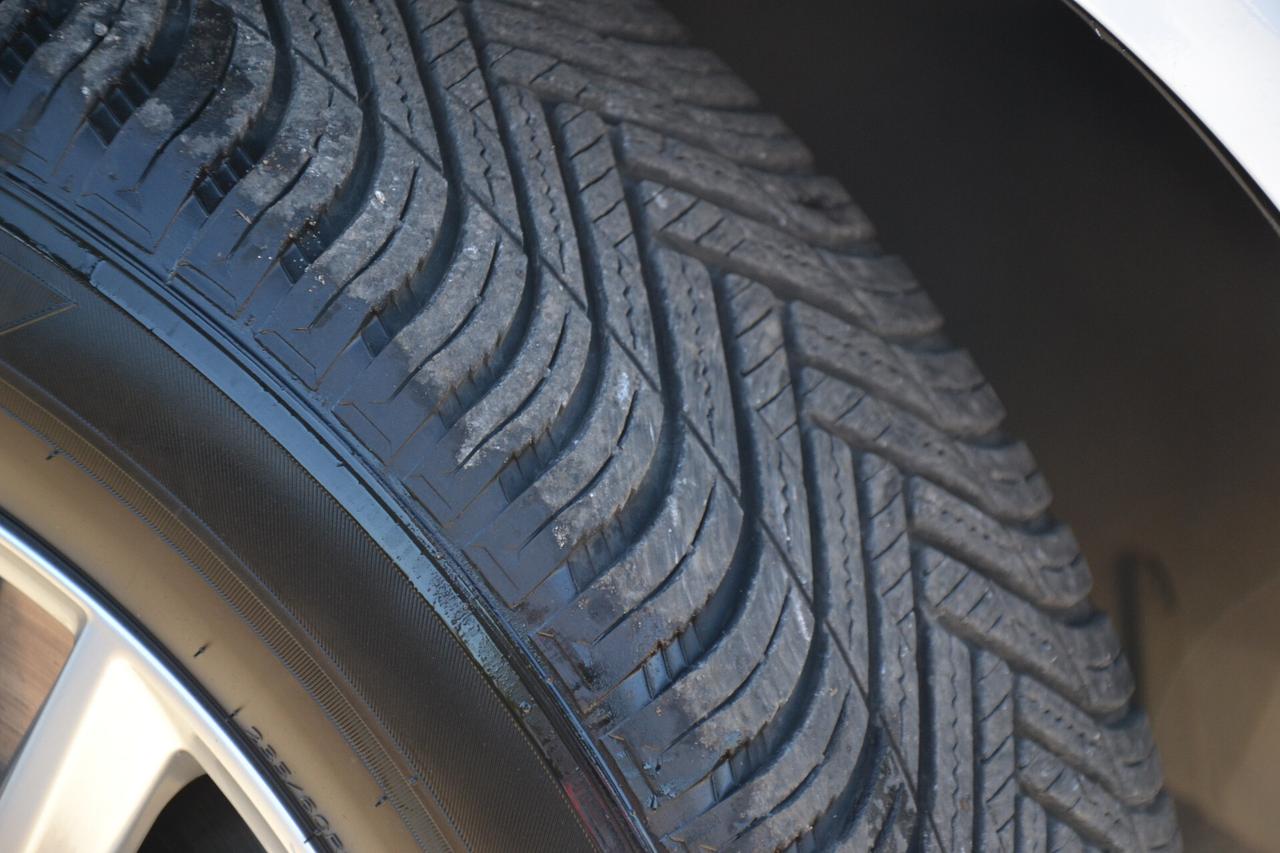 Volvo XC 60 2.0 197CV AWD HYBRID/DIESEL AUT.+FULL LED+RCAM+NAV