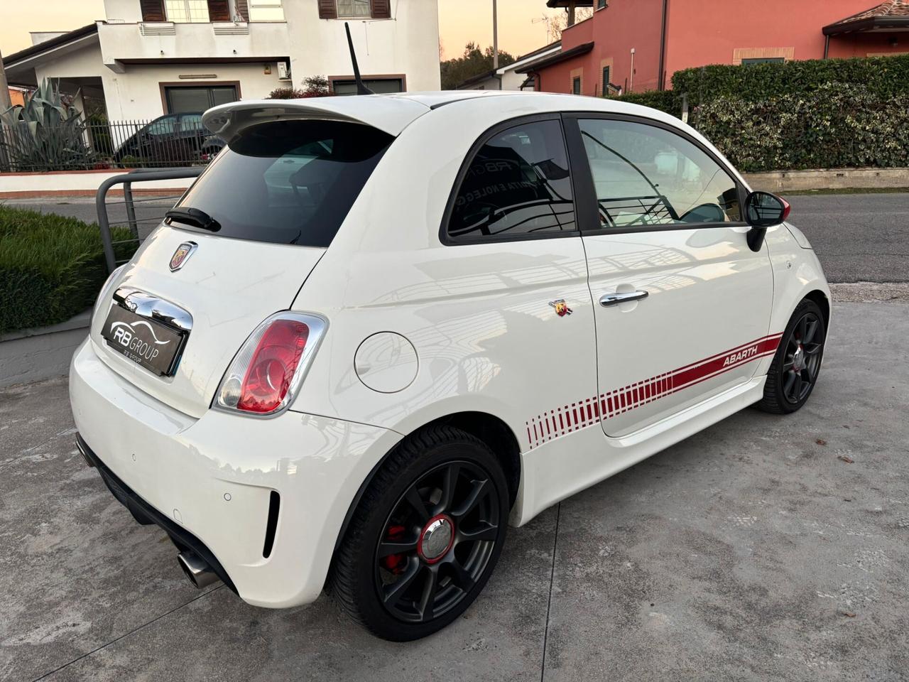 Abarth 500 1.4 Turbo T-Jet Custom