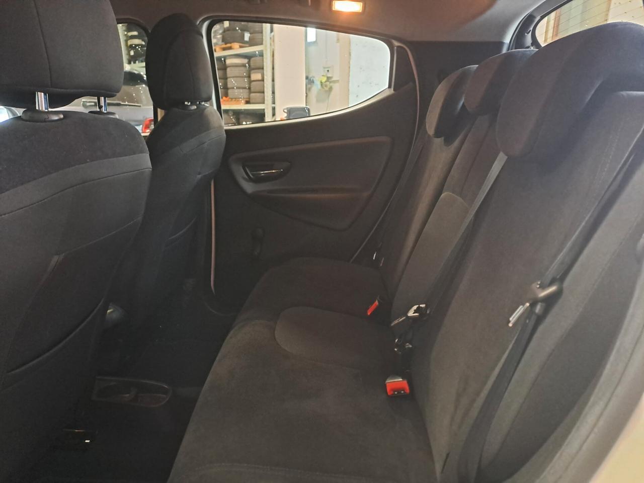 LANCIA YPSILON 1.2 BENZINA *OK NEOPATENTATI*