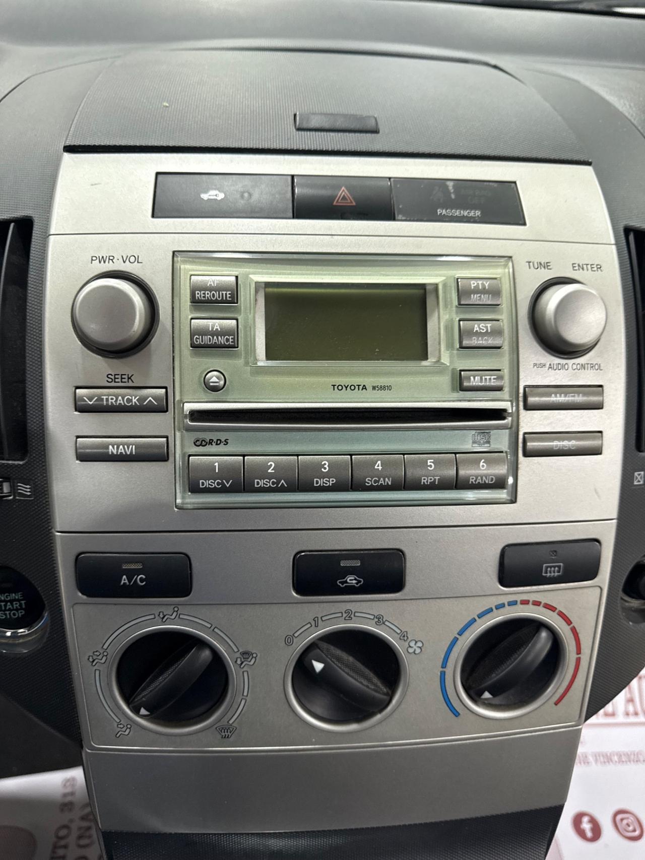 Toyota Corolla Verso 2.2 136cv