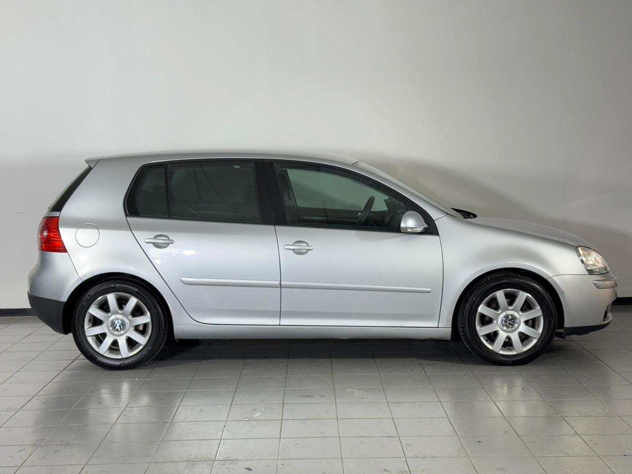 Volkswagen Golf 2.0 16V TDI 5p. Sportline