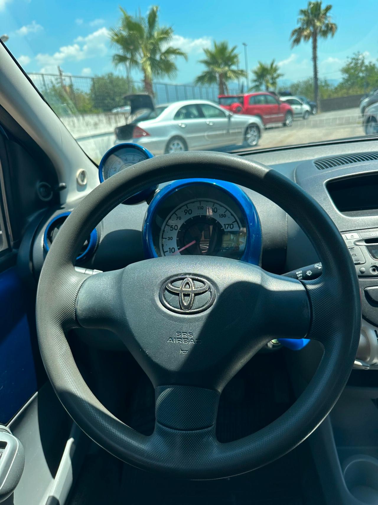 Toyota Aygo 1.0 5 porte cambio automatico