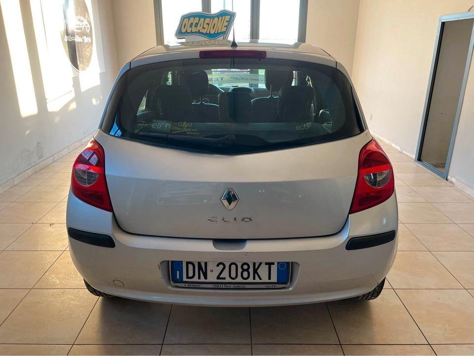 RENAULT CLIO AUTOMATICA