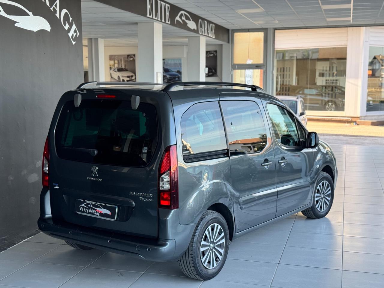 Peugeot Partner Tepee BlueHDi 100 Outdoor