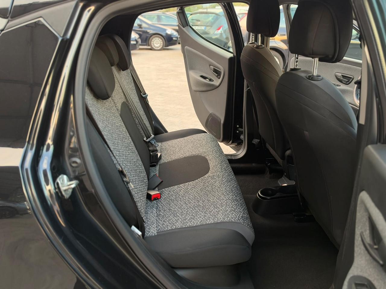 LANCIA YPSILON 1.0 FIREFLY 70CV HYBRID 2022