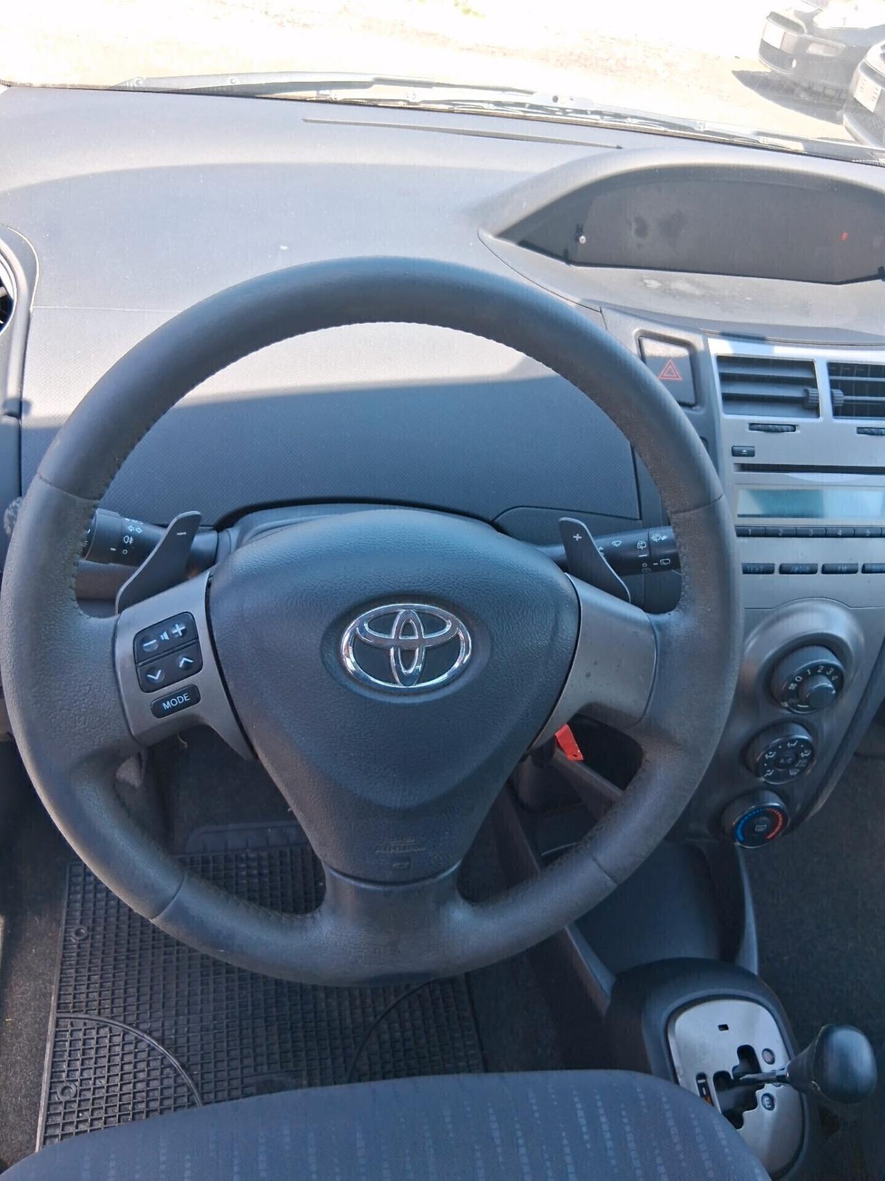 Toyota Yaris 1.4 D-4D 5 porte - Cambio Automatico