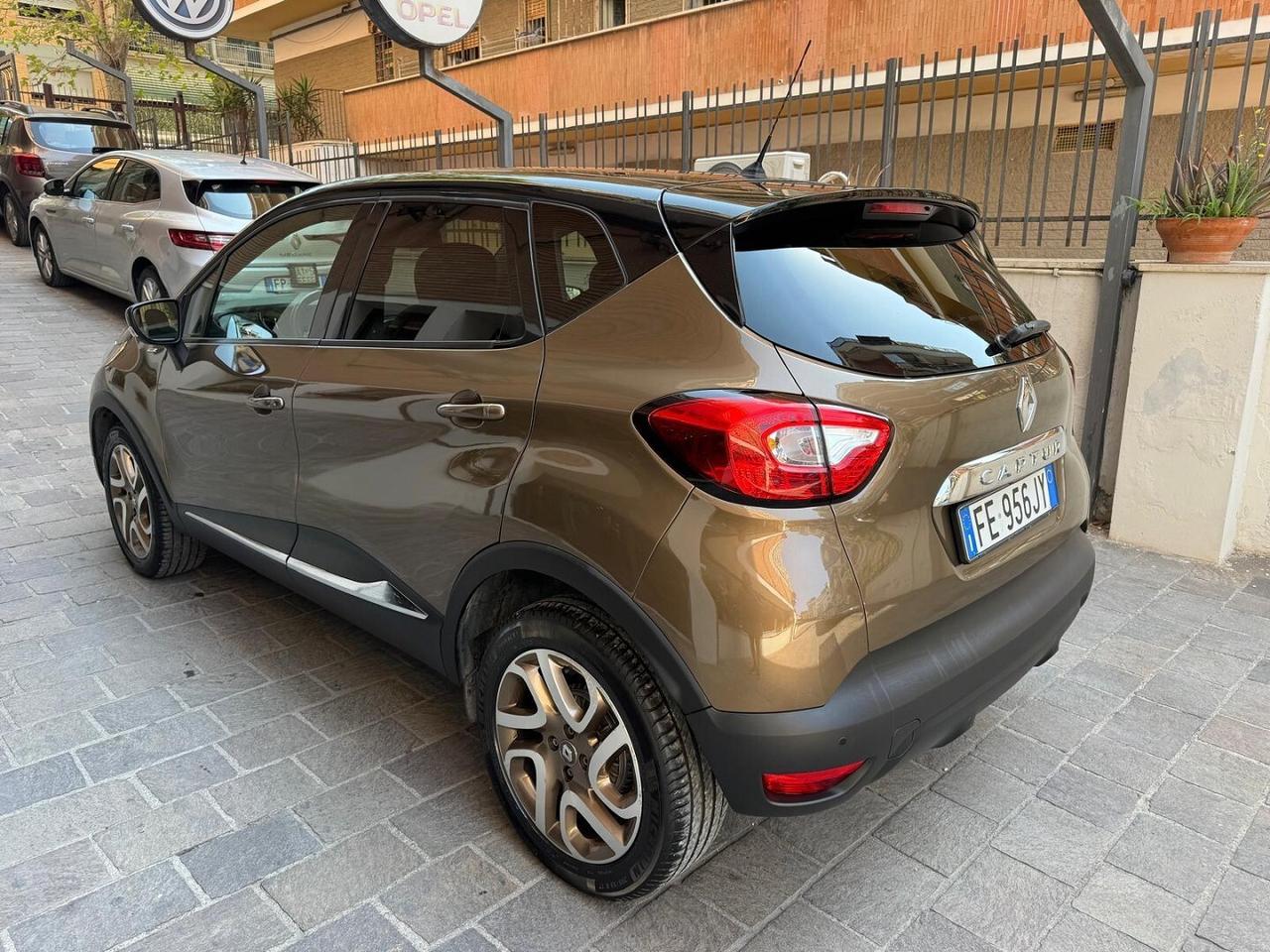 RENAULT Captur dCi 8V 110CV Start&stop Iconic