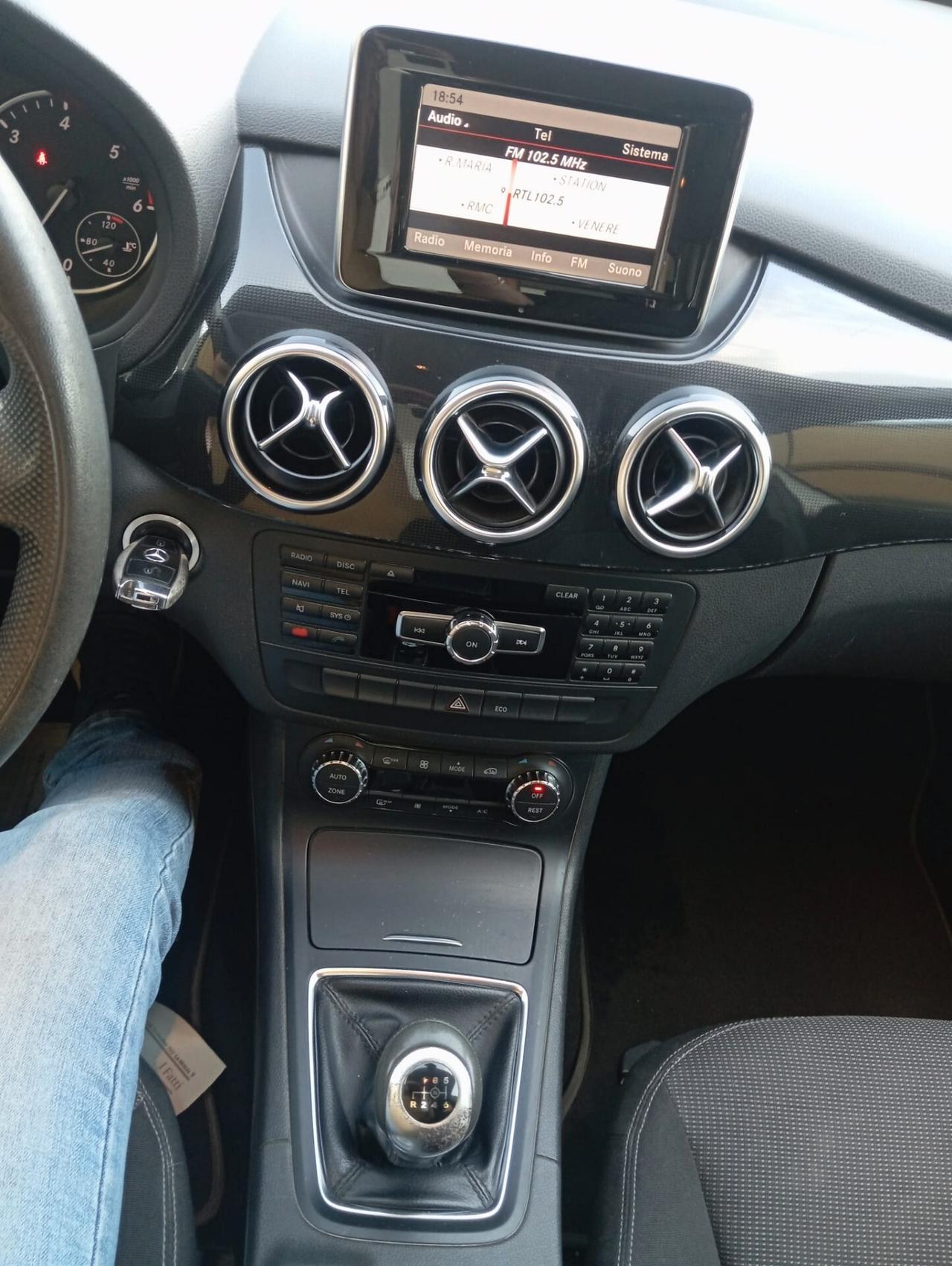 Mercedes-benz B 200 CDI BlueEFFICIENCY Executive