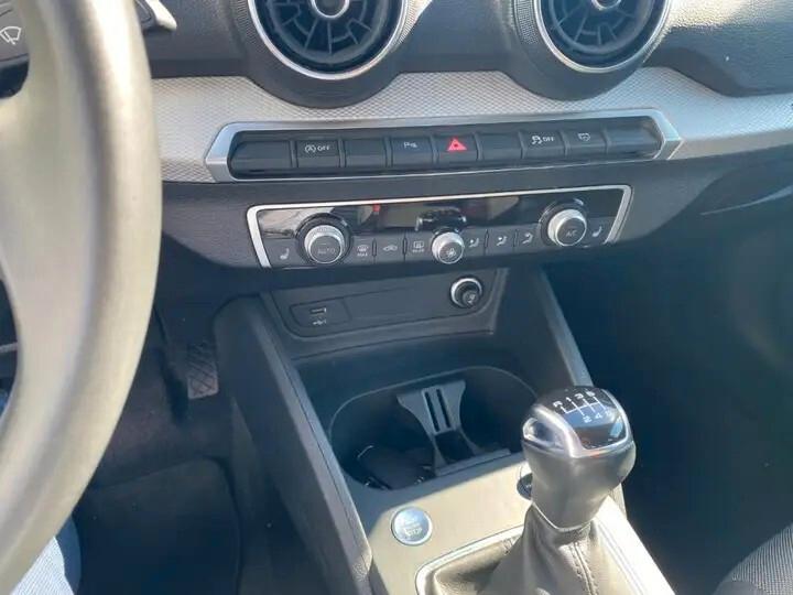 Audi Q2 30 TFSI Business