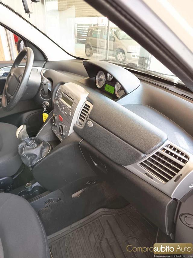 LANCIA Ypsilon 1.2 69 CV Diva