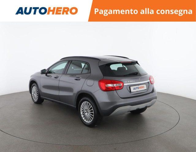 MERCEDES-BENZ GLA 180 d Automatic Business