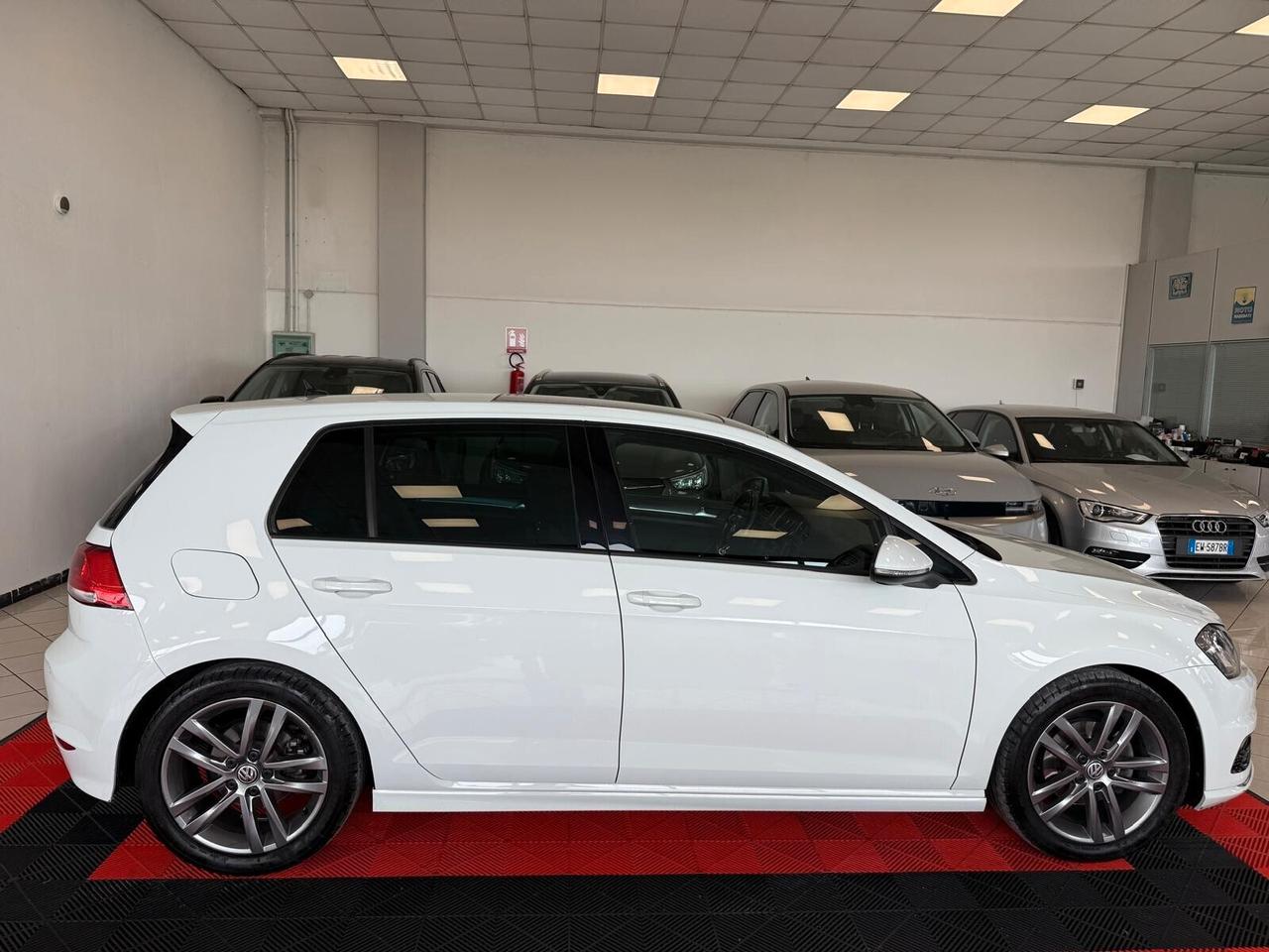 Volkswagen Golf 1.4 TSI 125 CV DSG 5p. R-LINE