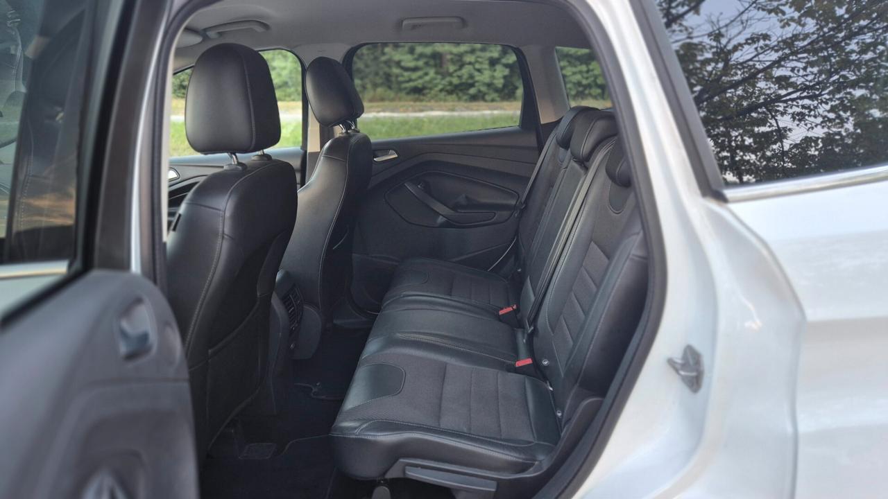 Ford Kuga 2.0 TDCI 150 CV S&S 4WD Powershift Titanium Business