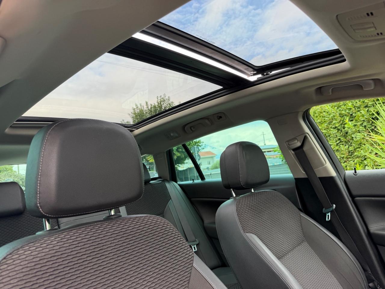 Opel Insignia 1.4 Turbo Sports Tourer GPL