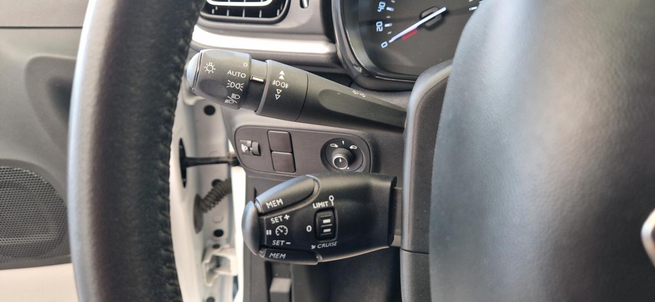Citroen C3 PureTech 83cv Shine Up Town