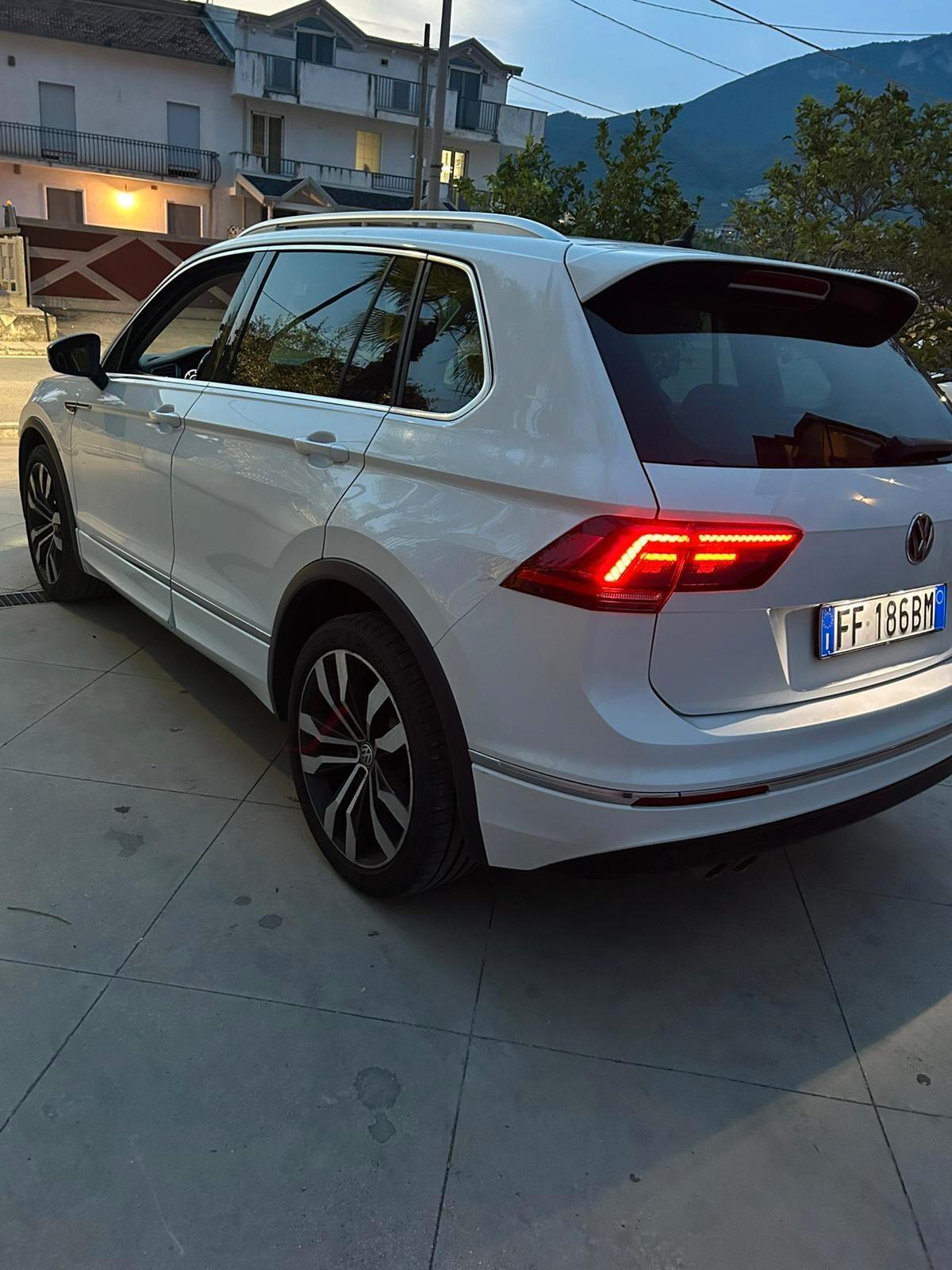 Volkswagen Tiguan 2.0 BiTDI SCR DSG 4MOTION Executive R-Line BMT