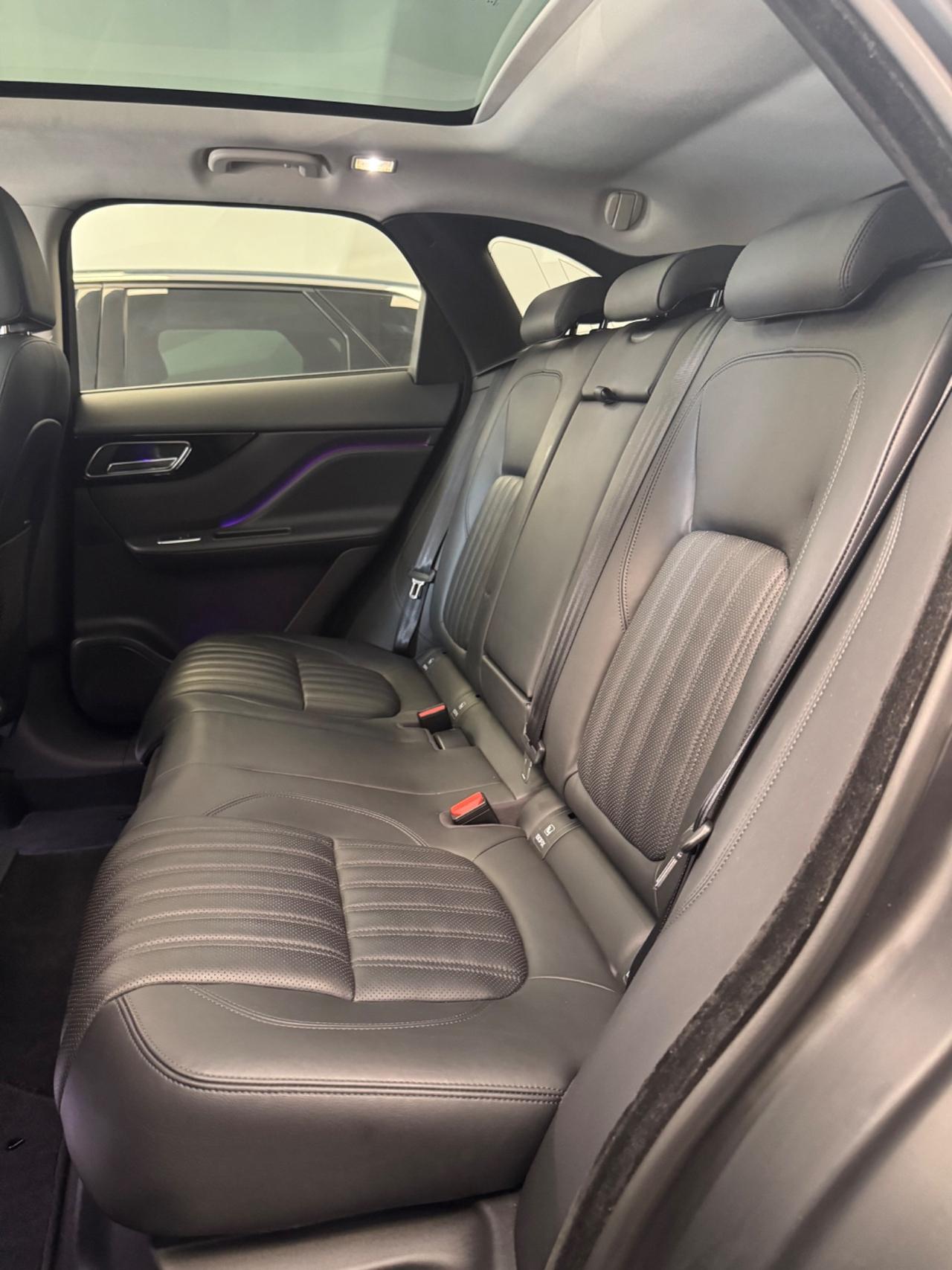 Jaguar F-Pace 2.0 D 180 CV AWD R-Sport Tetto