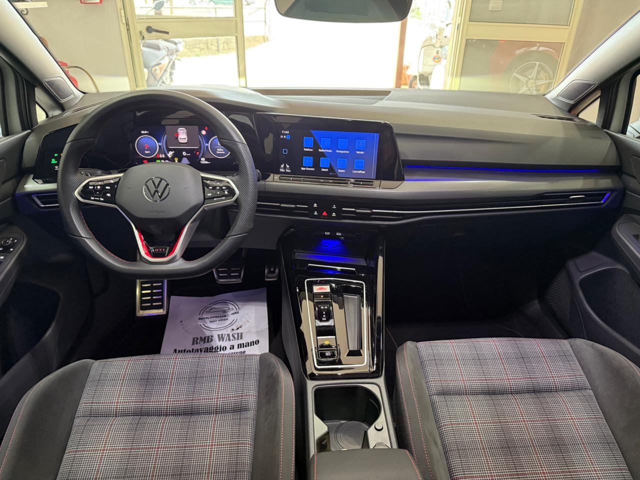 Volkswagen Golf GTI Golf 2.0 TSI GTI DSG