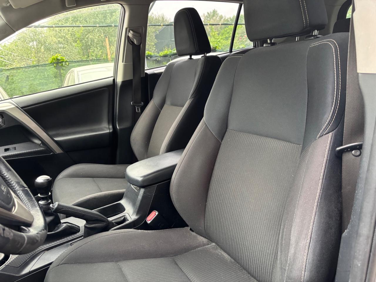 Toyota RAV 4 2.0 D-4D Style