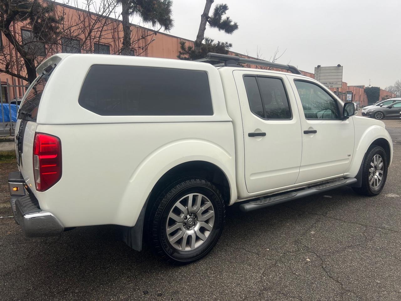 Nissan Navara 3.0 dCi 4 porte Double Cab LE V6