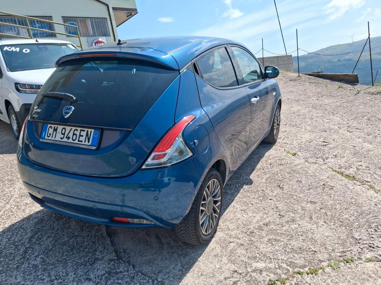 Lancia Ypsilon 1.2 69 CV 5 porte GPL Gold
