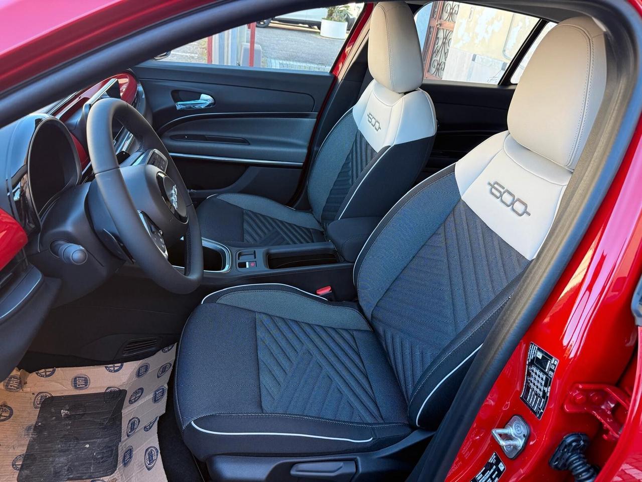 Fiat 600 1.2 Hybrid 145 CV DCT MHEV KM0 2025