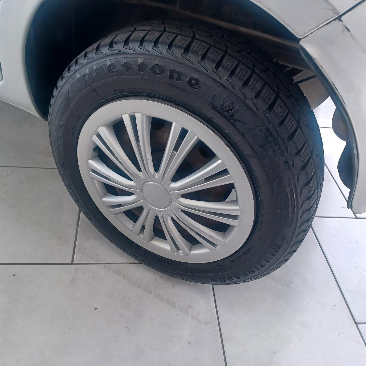 20.000km CON IL MOTORE RIFATTO GARANZIA 12 MESI PANDA 1.2