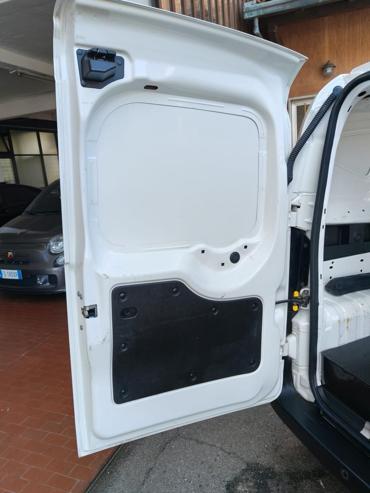 Fiat Fiorino 1.4 8V CNG 70CV Cargo SX