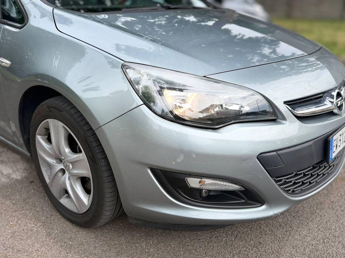 Opel Astra 1.7 cdti Cosmo 110cv