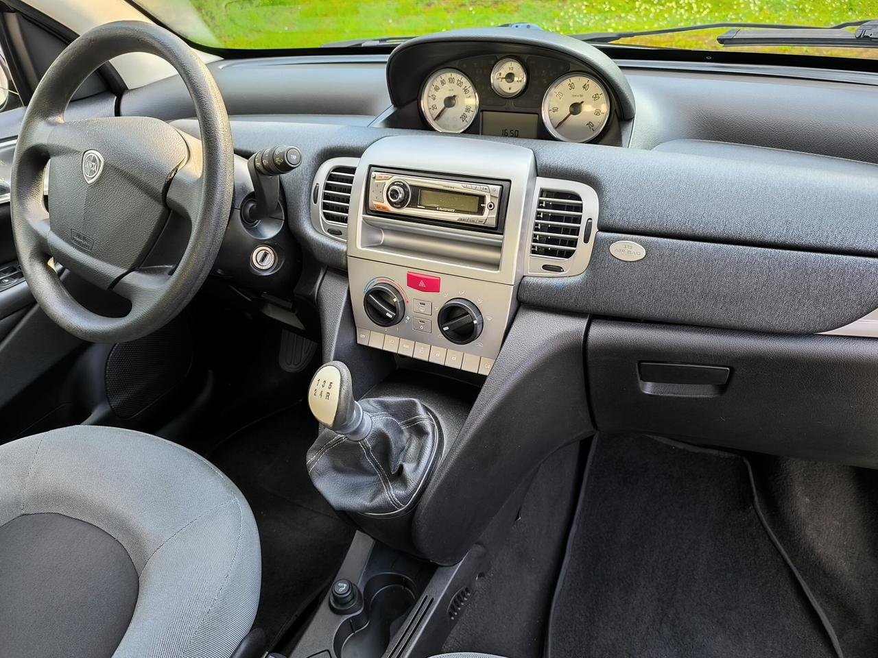 Lancia Ypsilon 1.2 Oro