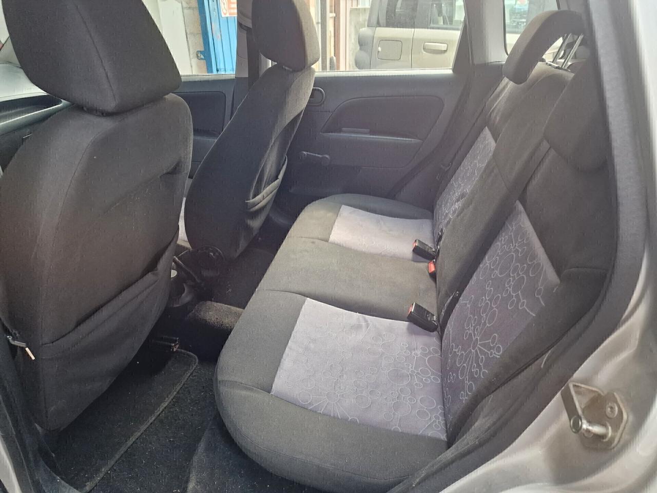 Ford Fiesta 1.4 16V 3p. Ghia