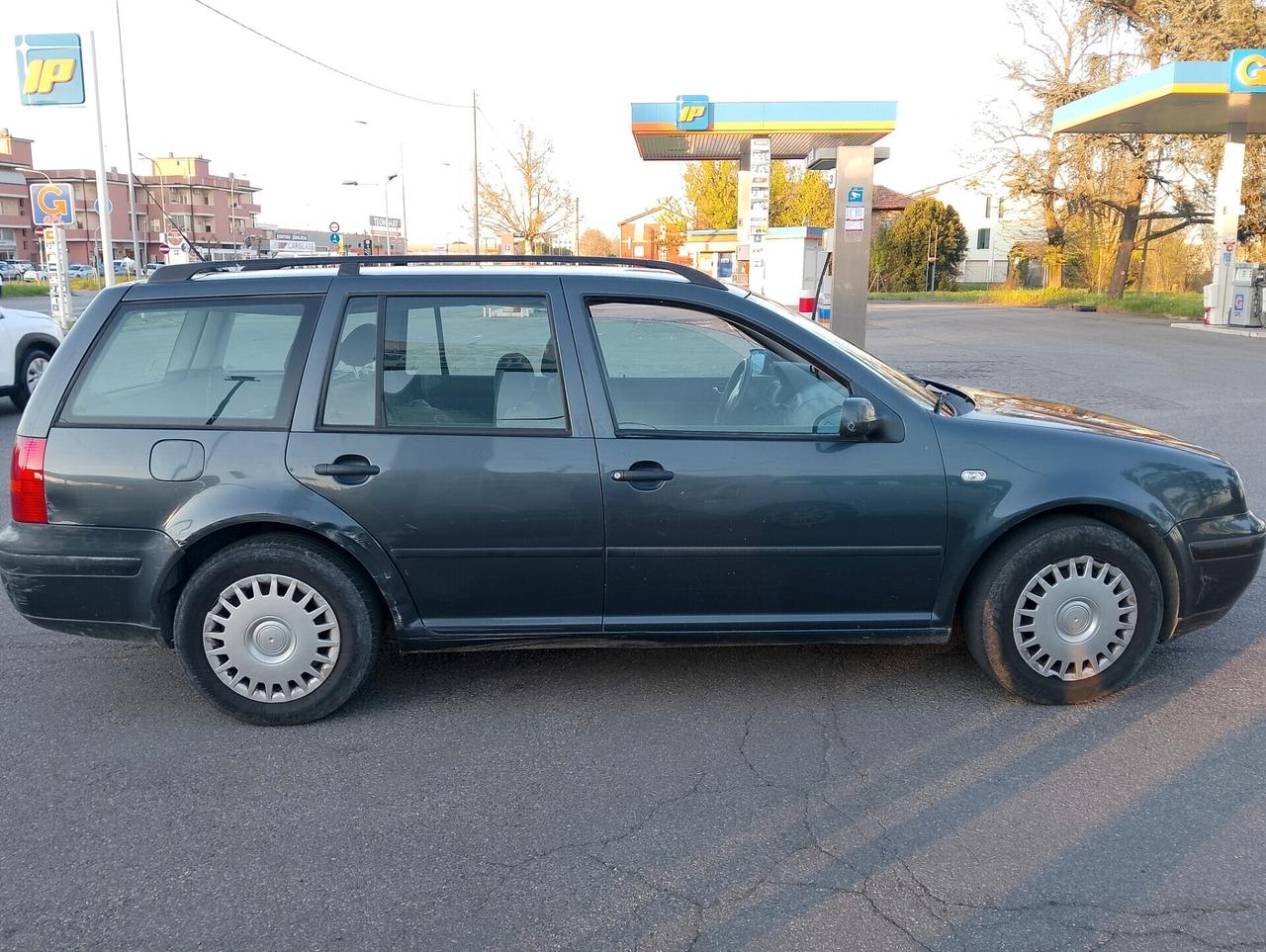 Volkswagen Golf station wagon 1.6 cc impianto GPL brc valido fino 2034 30.000 km