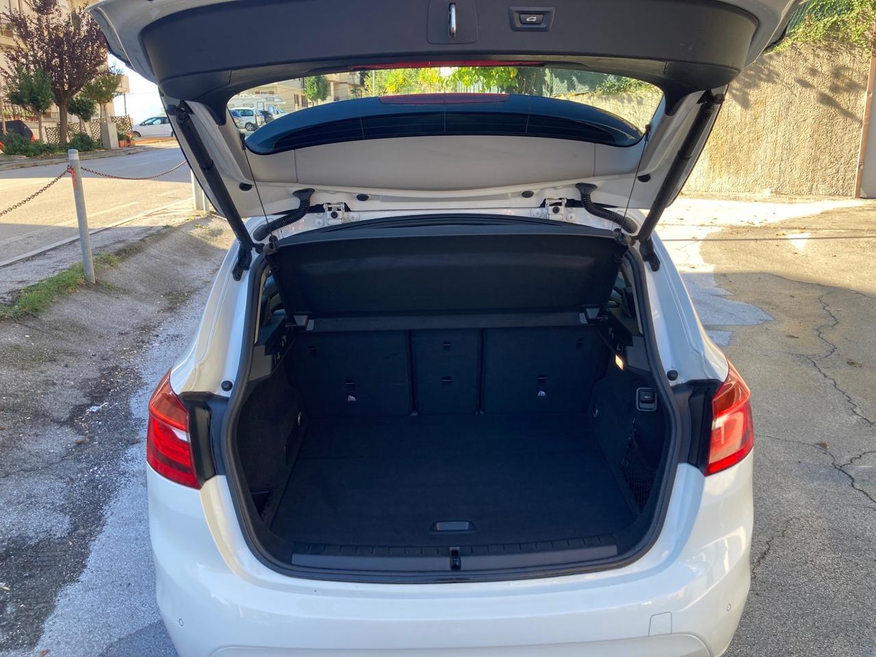 Bmw 218 218d Active Tourer