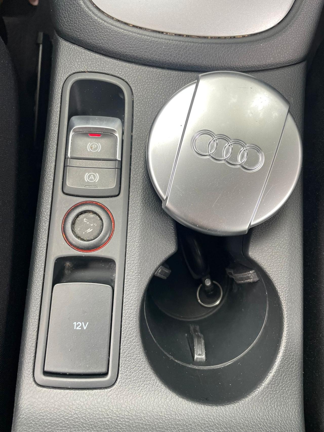 Audi Q3 2.0 TDI 120 CV S line Edition