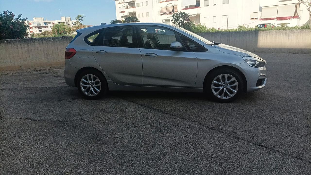 Bmw 2er Active Tourer 216d Active Tourer Advantage