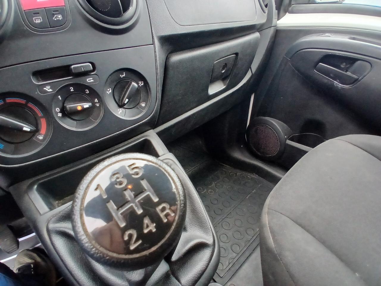 Fiat Fiorino 1.3 MJT 95CV Cargo Professional