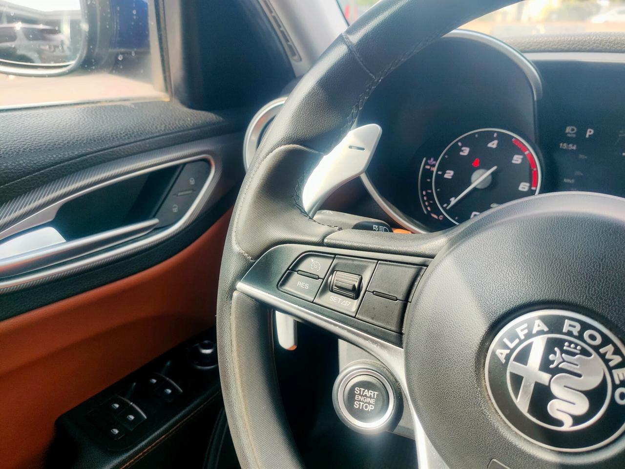Alfa Romeo Giulia 2.2 Turbodiesel 210 CV AT8 AWD Q4 Veloce