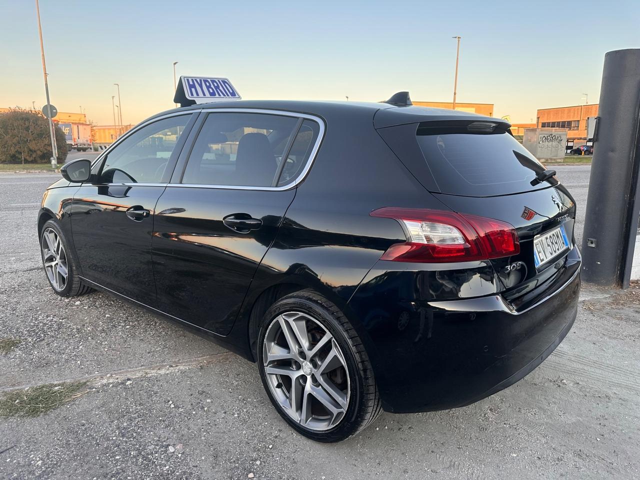 Peugeot 308 BlueHDi 130 S&S EAT8 Allure