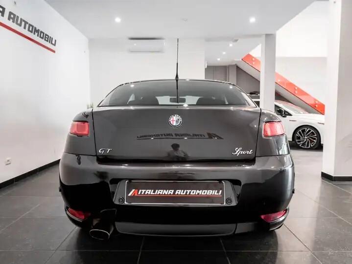 Alfa Romeo GT 1.8 16V TS Distinctive