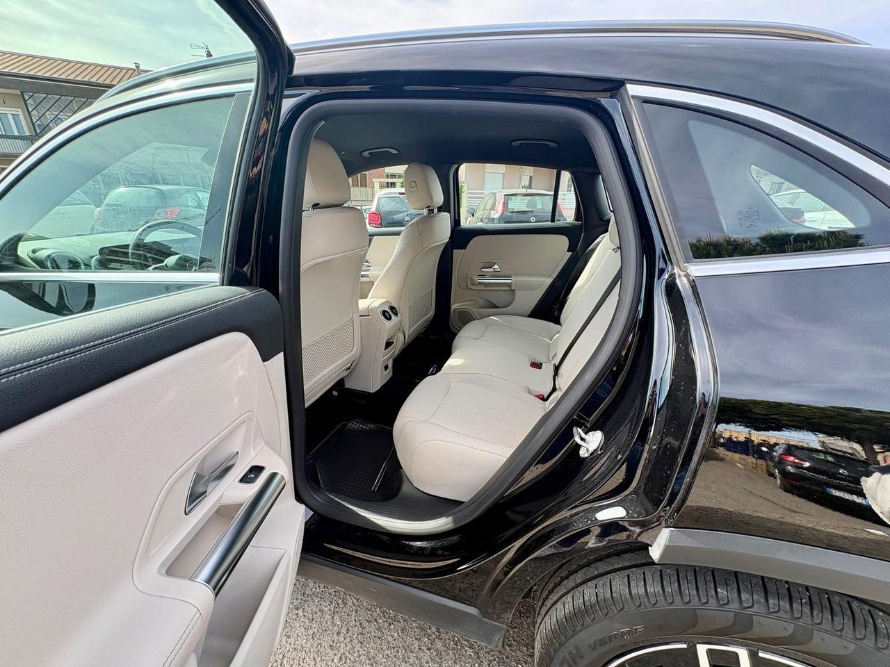 Mercedes-Benz GLA 180 Advanced Plus #10643