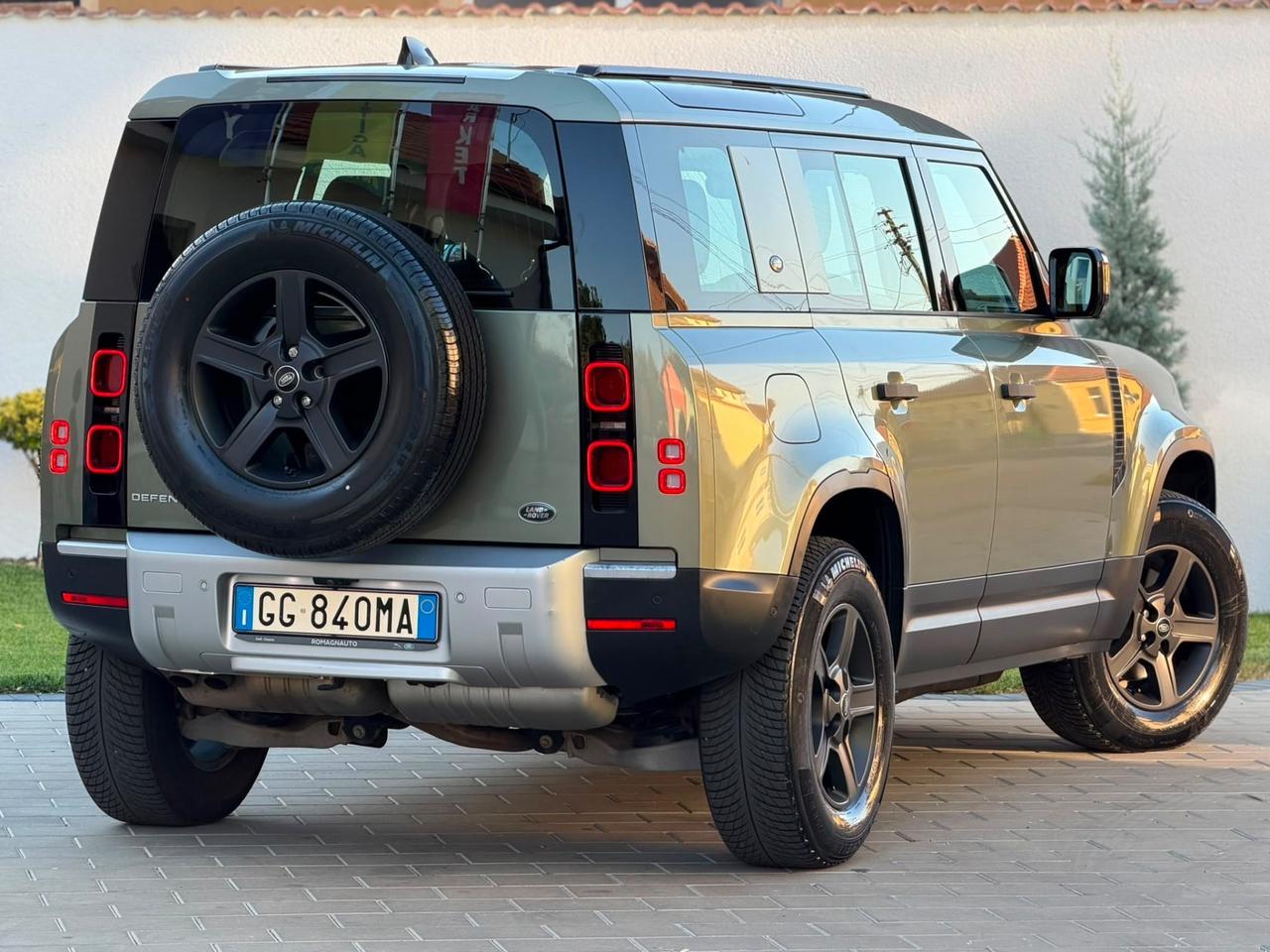 Land Rover Defender 110 3.0D I6 250 CV AWD Auto X-Dynamic HSE