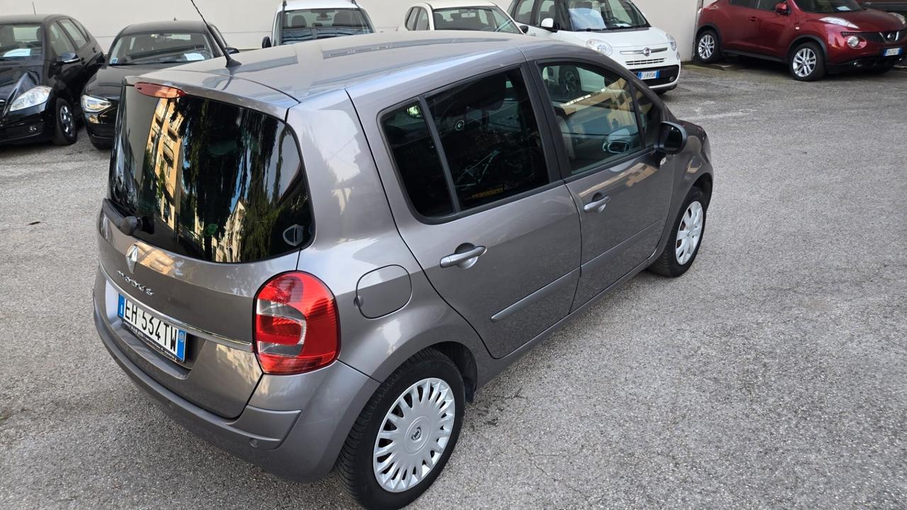 Renault Modus Grand Modus 1.5 dCi 90CV Neopatentati