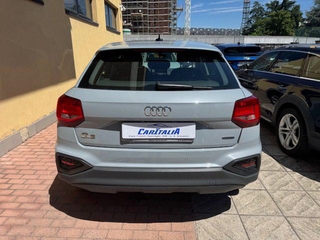 AUDI Q2 35 TDI quattro S tronic Identity Black