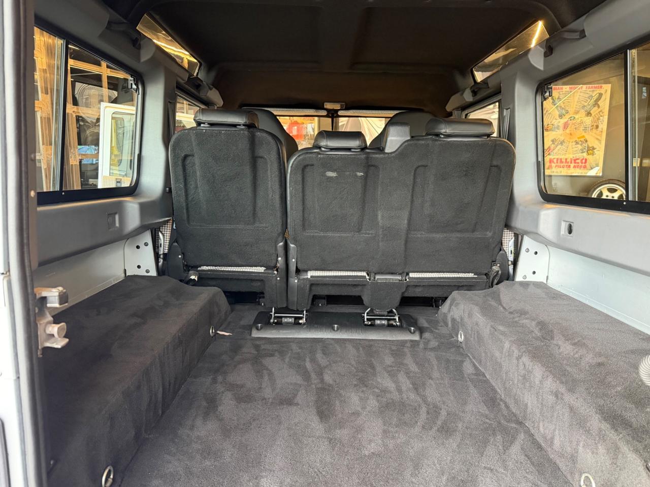 Land Rover Defender 110 2.4 TD4 Station Wagon SE