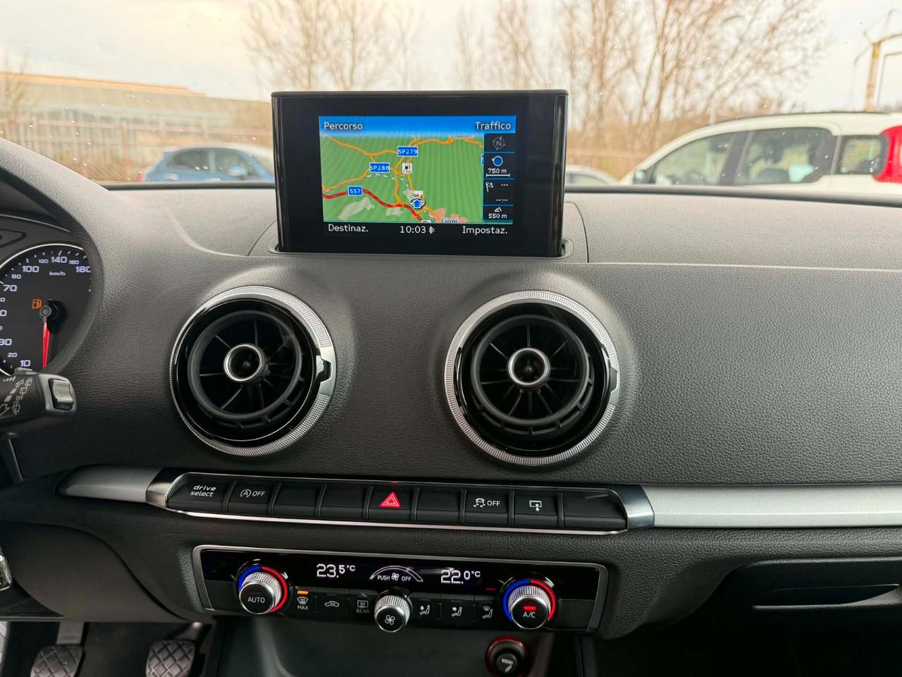 Audi A3 1.6 TDI 110 CV -3 PORTE- LEGGI NOTE