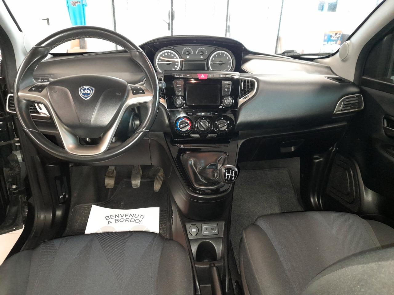 Lancia Ypsilon 1.2 69 CV 5 porte Gold